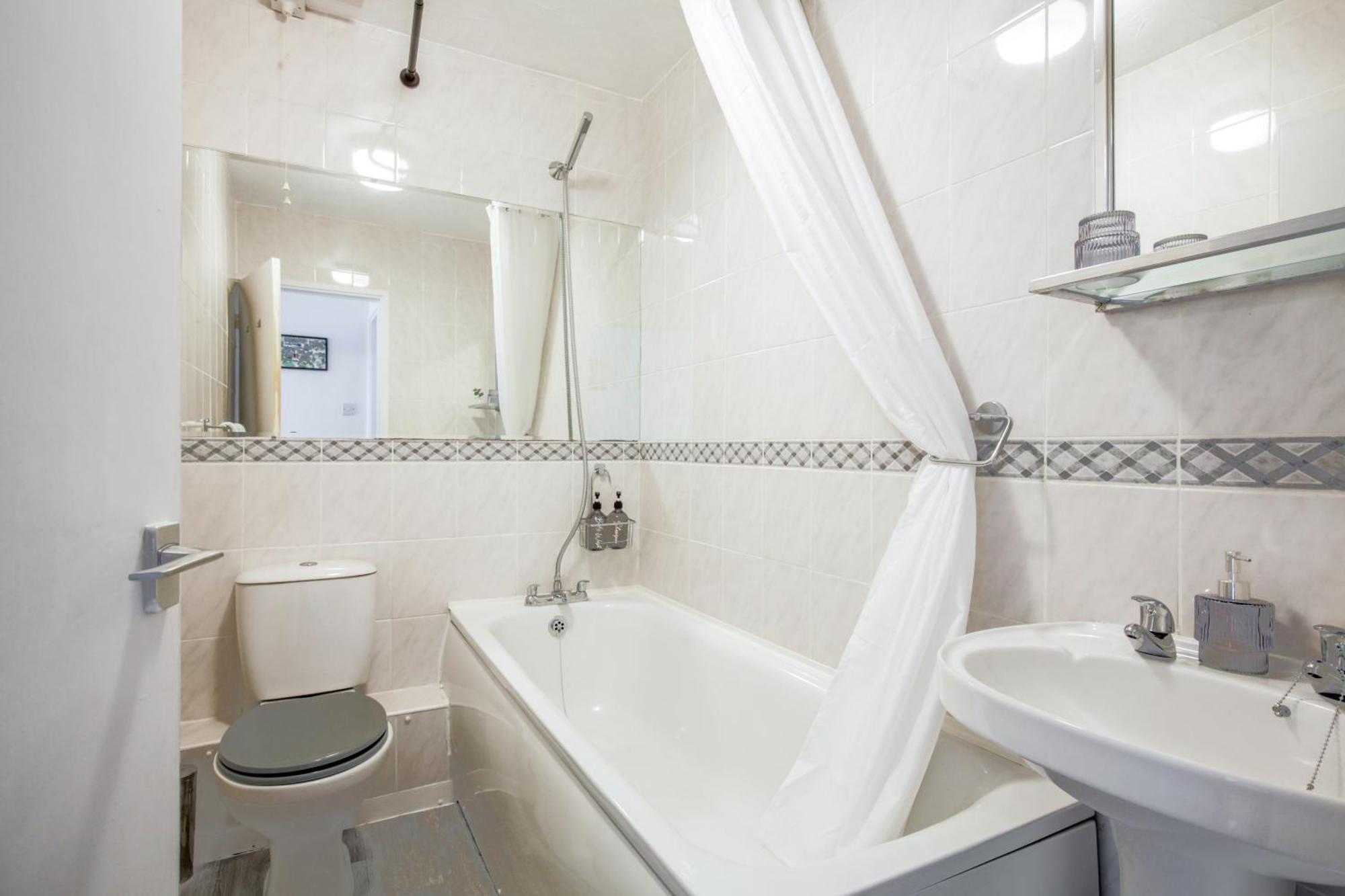 Chester Stays - Best Value Apartment With Free Parking In The Heart Of Τσέστερ Εξωτερικό φωτογραφία